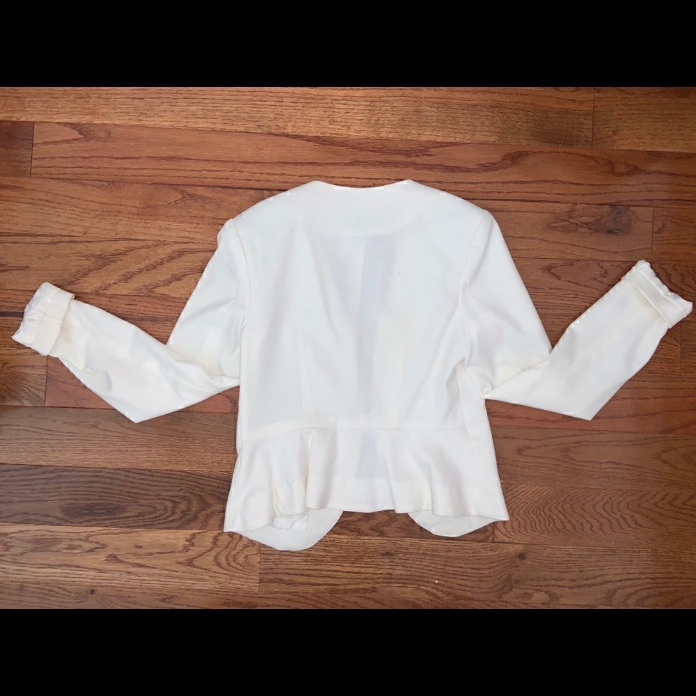 Blazer    - Picture 3 of 3